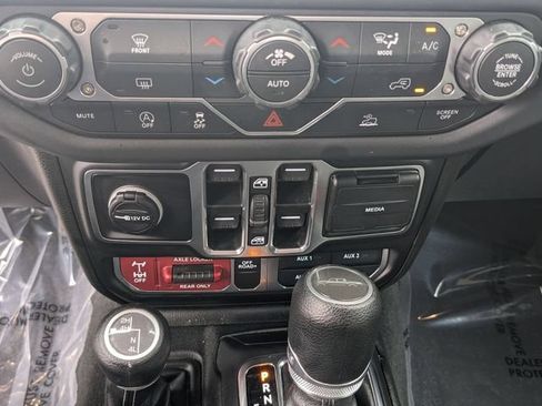 Certified 2026 Jeep Gladiator Mojave AWD/4WD image 22