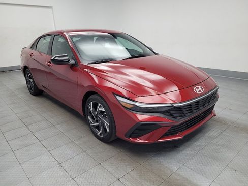 Used 2025 Hyundai Elantra Sport FWD image 13