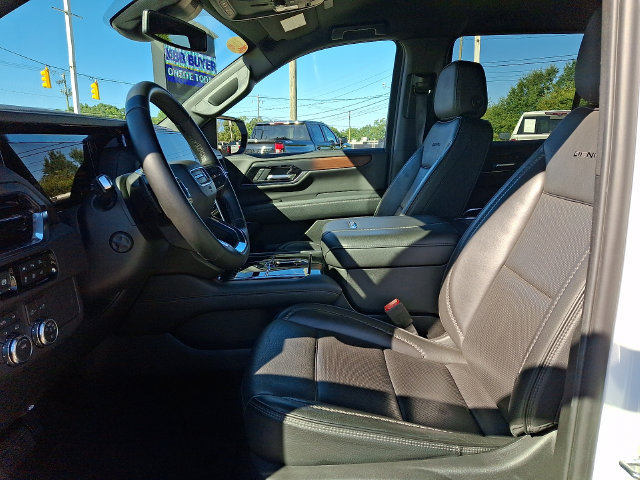 Used 2025 GMC Yukon Denali AWD/4WD image 13