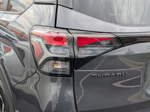 Certified 2025 Subaru Forester Premium AWD/4WD image 17