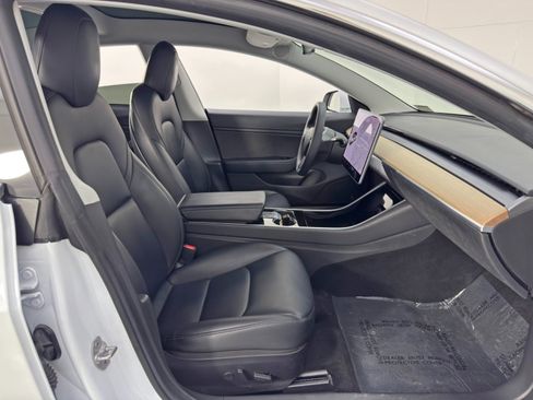 Used 2019 Tesla Model 3 Mid Range image 15