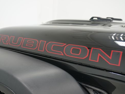 Used 2023 Jeep Wrangler Rubicon w/ Cold Weather Group AWD/4WD image 8