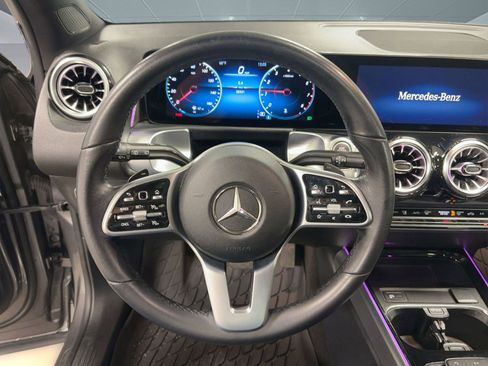 Used 2022 Mercedes-Benz GLB 250 GLB 250 image 17