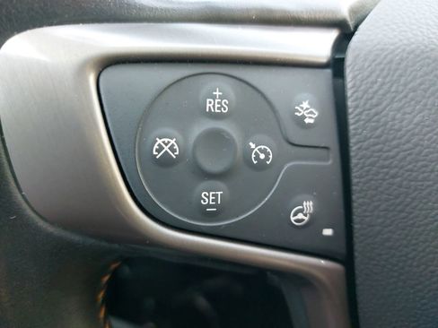 Used 2022 GMC Terrain AT4 image 17