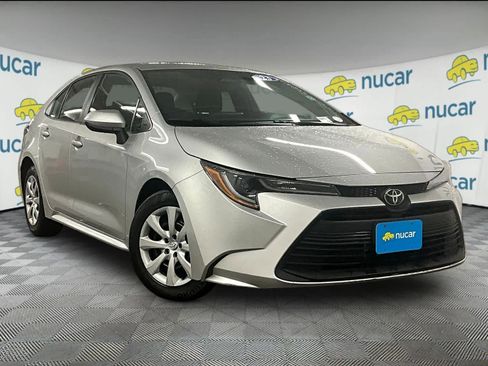 Used 2023 Toyota Corolla LE image 1
