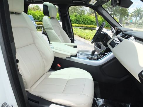 Used 2019 Land Rover Range Rover Sport HSE AWD/4WD image 21