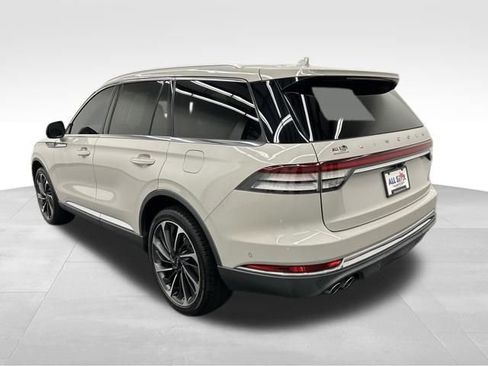 Used 2020 Lincoln Aviator Reserve w/ Equipment Group 202A image 7