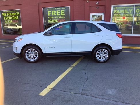 Used 2018 Chevrolet Equinox LS FWD image 4