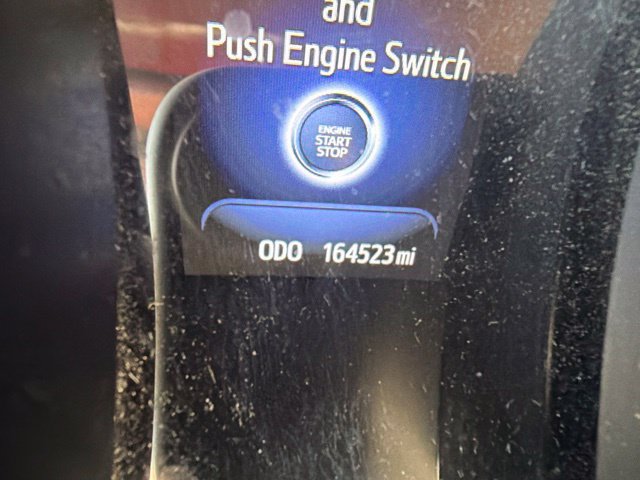 Used 2014 Toyota Avalon Limited w/ Technology Package FWD image 5