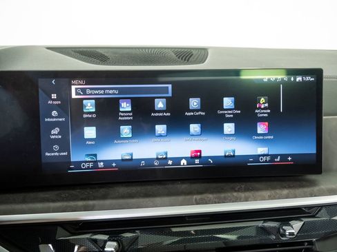 Used 2025 BMW X5 xDrive50e w/ Parking Assistance Package image 14