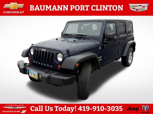 Used 2013 Jeep Wrangler Unlimited Sport AWD/4WD image 3
