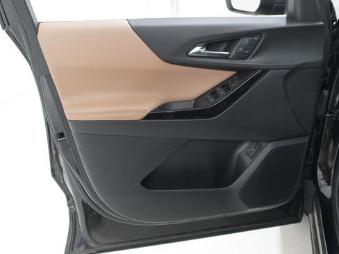 Used 2025 Chevrolet Equinox ACTIV w/ Safety and Technology Package FWD image 13