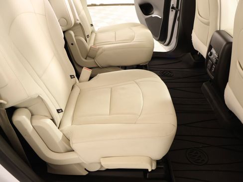 Used 2022 Buick Enclave Premium w/ Experience Buick Package image 16