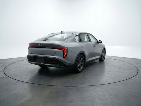 Used 2025 Kia K4 FWD image 9