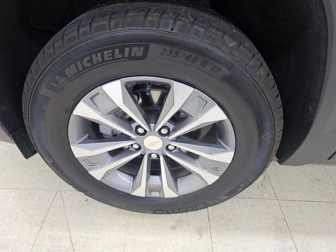 Used 2025 Chevrolet Equinox LT AWD/4WD image 23