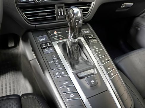 Certified 2021 Porsche Macan S AWD/4WD image 31