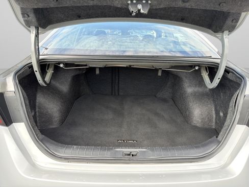 Used 2023 Nissan Altima 2.5 SV FWD image 30