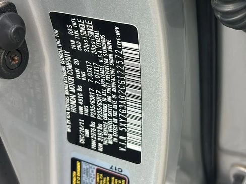 Used 2012 Hyundai Santa Fe GLS FWD image 23