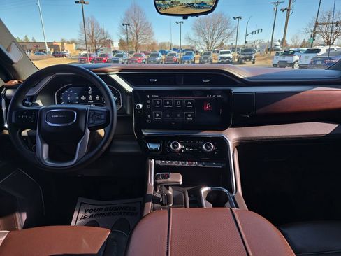 Used 2023 GMC Sierra 1500 Denali w/ Technology Package image 12