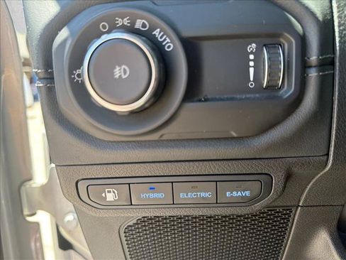 Used 2024 Jeep Wrangler Unlimited Rubicon 4xe AWD/4WD image 12