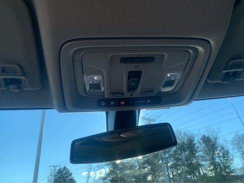 Used 2019 GMC Sierra 1500 SLT w/ SLT Premium Package image 21