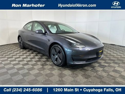 Used 2023 Tesla Model 3 Standard Range image 1