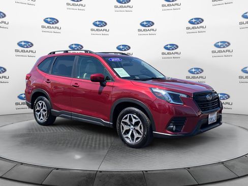 Used 2022 Subaru Forester Premium AWD/4WD image 7