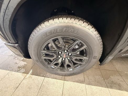 Used 2024 GMC Sierra 1500 Elevation image 39