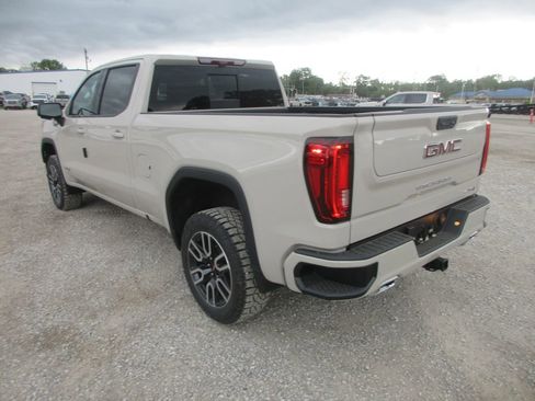 New 2026 GMC Sierra 1500 AT4 w/ AT4 Premium Package AWD/4WD image 7