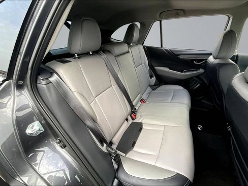 Used 2025 Subaru Outback Limited AWD/4WD image 21
