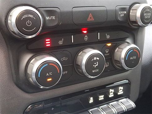 Used 2022 RAM 2500 Big Horn w/ Level C Equiment Group image 16