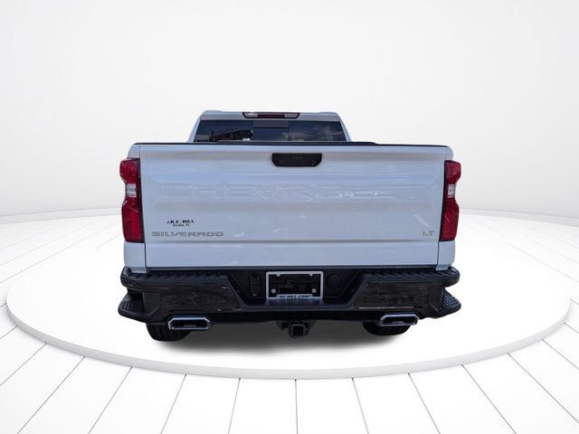 Used 2025 Chevrolet Silverado 1500 LT Trail Boss w/ Convenience Package II AWD/4WD image 4