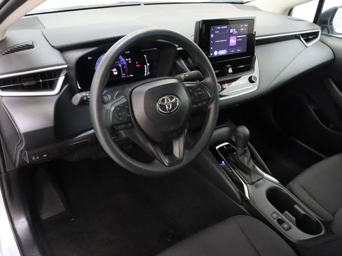 Used 2026 Toyota Corolla LE image 13