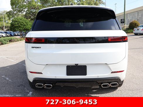 Used 2025 Land Rover Range Rover Sport Dynamic SE AWD/4WD image 8