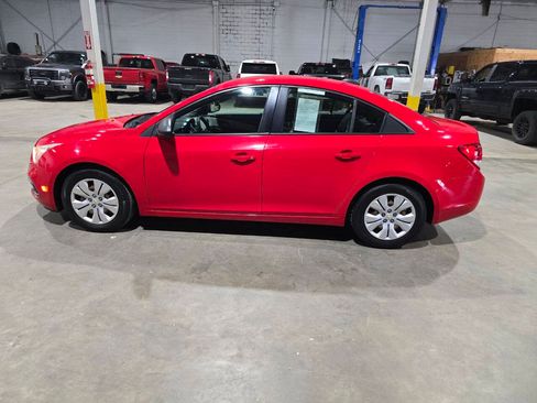 Used 2016 Chevrolet Cruze LS FWD image 5