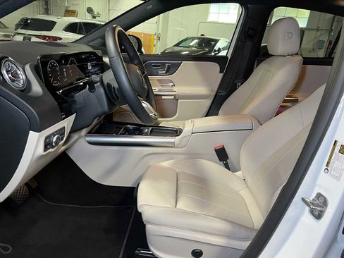 Certified 2025 Mercedes-Benz GLA 250 4MATIC image 21