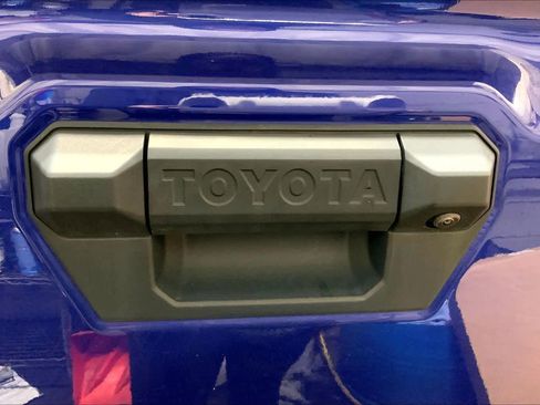 Used 2024 Toyota Tacoma TRD Off-Road image 30