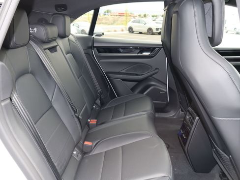New 2026 Porsche Macan 4 Electric AWD/4WD image 23