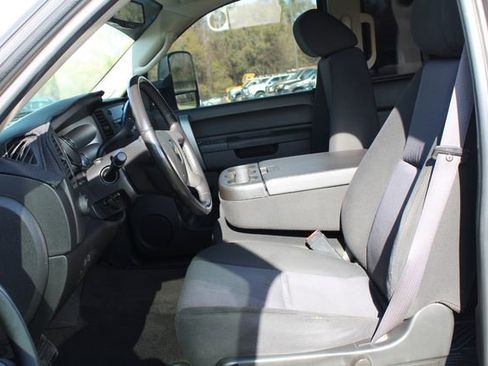 Used 2011 Chevrolet Silverado 2500 LT w/ Interior Plus Package image 19