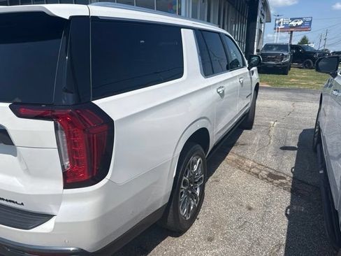 Certified 2024 GMC Yukon XL Denali Ultimate AWD/4WD image 4