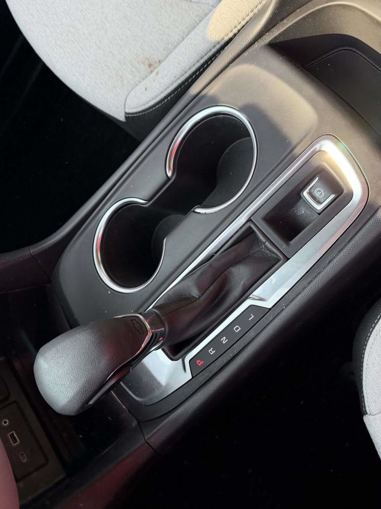 Used 2024 Chevrolet Equinox LS FWD image 26