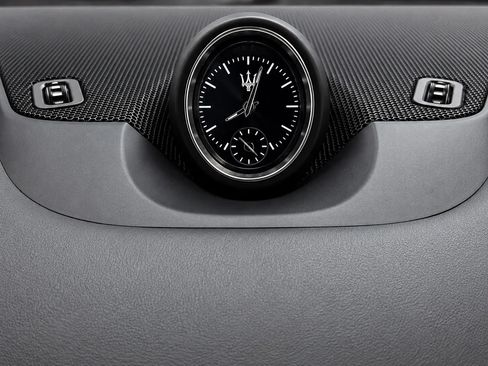 Used 2022 Maserati Levante Modena AWD/4WD image 38