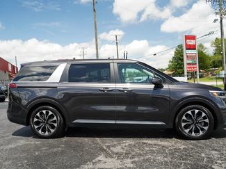 Used 2024 Kia Carnival EX FWD video 2