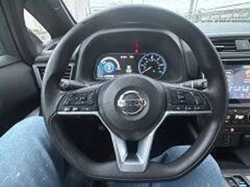 Used 2022 Nissan Leaf S image 19