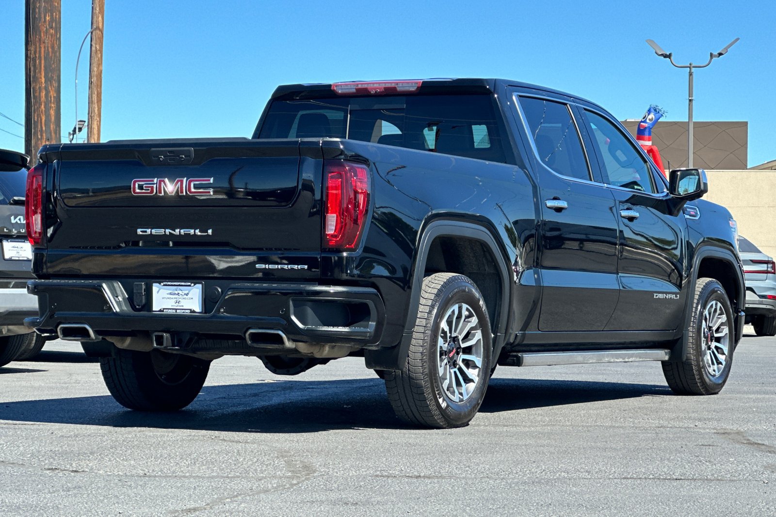 Used 2021 GMC Sierra 1500 Denali w/ Denali Carbonpro Edition AWD/4WD image 4