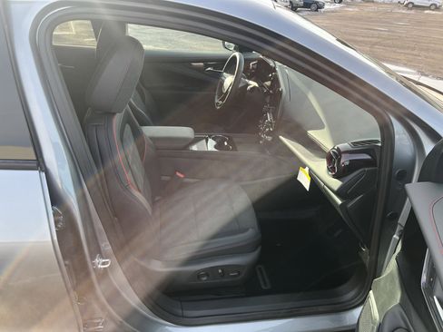 Used 2025 Chevrolet Blazer EV RS image 17