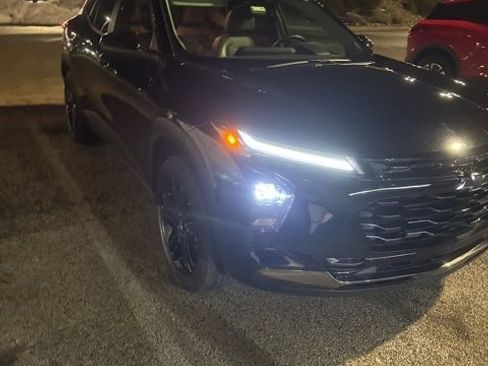 Used 2025 Chevrolet Trax ACTIV w/ Driver Confidence Package image 4