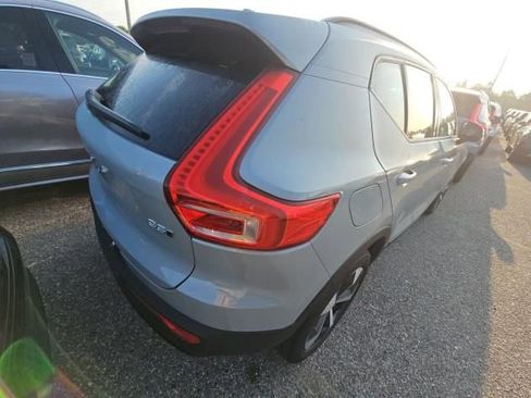 Used 2026 Volvo XC40 B5 Plus AWD/4WD image 4