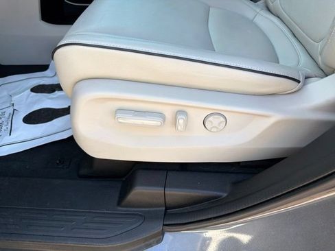 Used 2025 Honda Odyssey Touring image 6