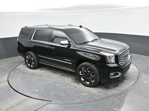 Used 2018 GMC Yukon Denali w/ Denali Ultimate Package AWD/4WD image 17